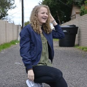 Meet your Posher, Corinne